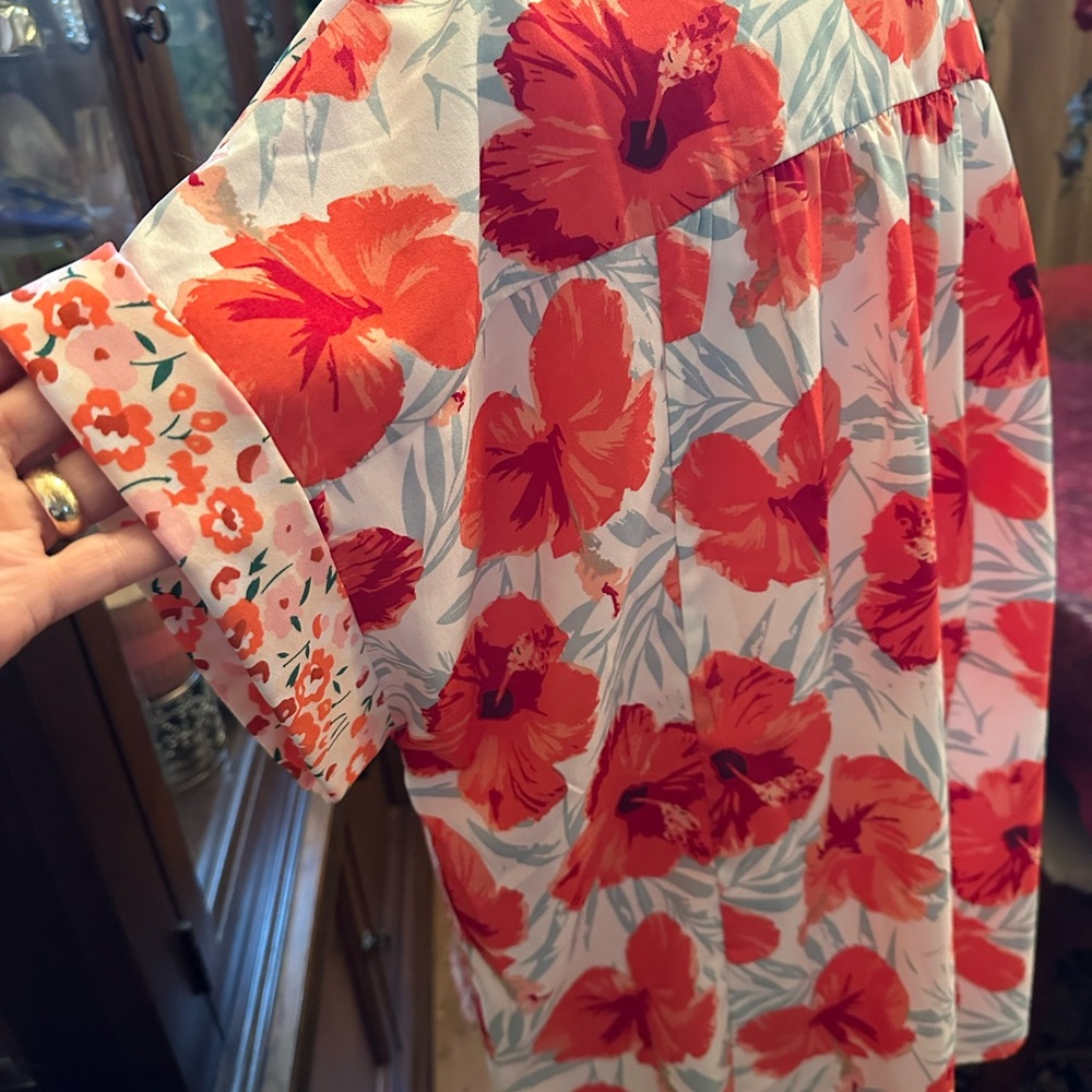 DAVI & DANI Coral Red Floral Patchwork Button Front Top - Picture 2 of 11